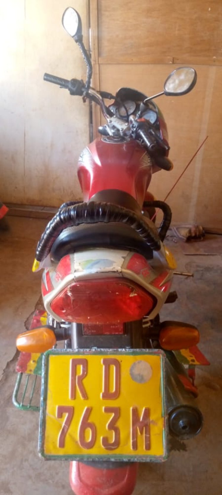 Gatsibo:Yashutse umumotari ngo amuhe moto ayisuzume mbere yo kuyigure ahita ayiba afatwa nyuma y'iminota 30