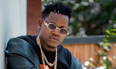 Ibya Bruce Melodie i Bujumbura bikomeje kuba agatereranzamba afungishijwe ijisho n'imodoka yafatiriwe