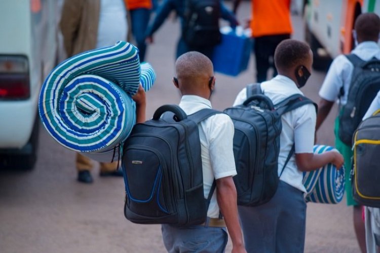 Guverinoma yashyize akadomo ku kavuyo k'ibigo by'amashuri byishyuzaga umurengera w'amafaranga y'ishuri 