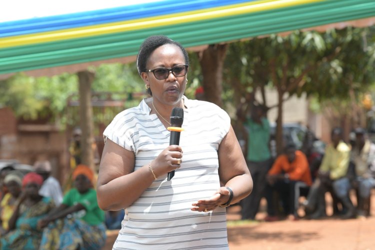 Ntabwo twifuza ko utubari  dufungura amasaha y’akazi-Minisitiri Ingabire 