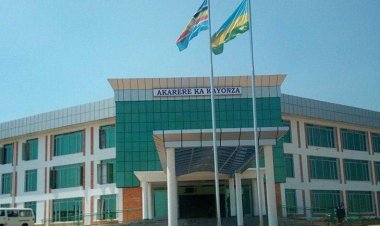 Kayonza: Gitifu w'Akagari yafatanwe litiro 15 za kanyanga 