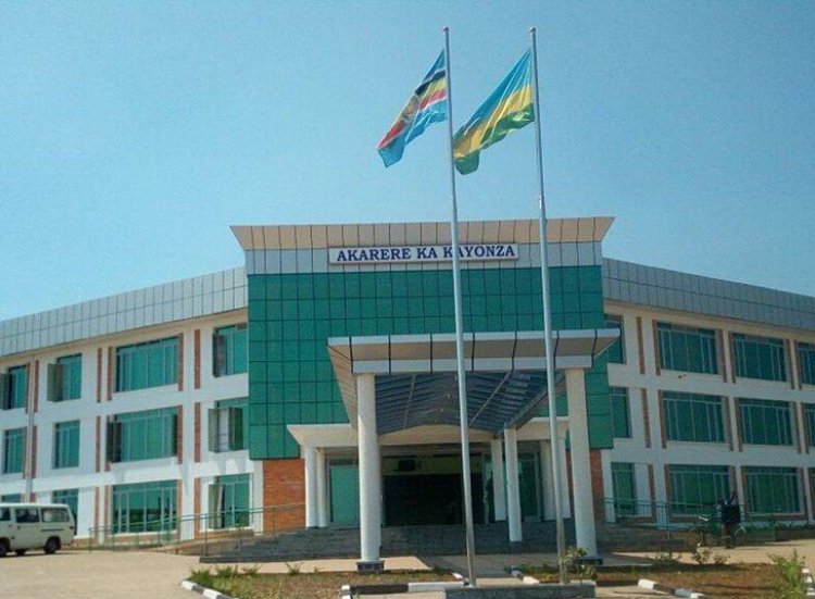 Kayonza: Gitifu w'Akagari yafatanwe litiro 15 za kanyanga 