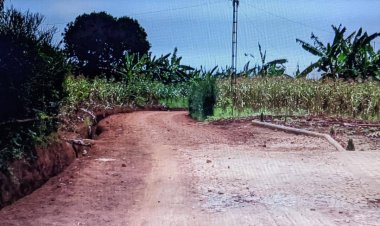 Ngoma:Umuturage urimo gukora umuhanda uzatwara Miliyoni n’igice y'amanyarwanda arasaba kunganirwa