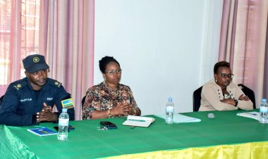 Ibihe Igihugu cyacu cyanyuzemo bitwereka ko tugomba kuba umwe-Meya Niyonagira. 