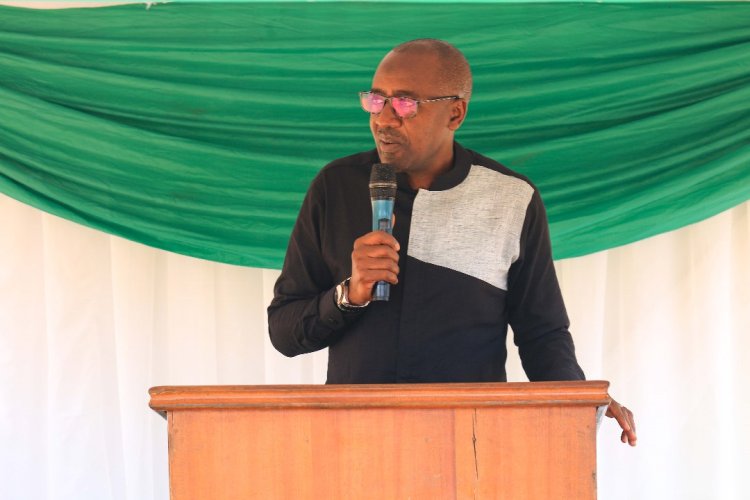 Iyo uvuye umurwayi arembye agakira ahora agusabira umugisha-Meya Mbonyumuvunyi