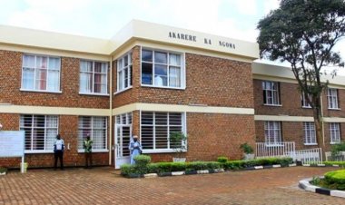 Ngoma:Umuyobozi mu karere uheruka kugonga abantu 10 n'Abakozi babiri mu mirenge basezeye akazi 