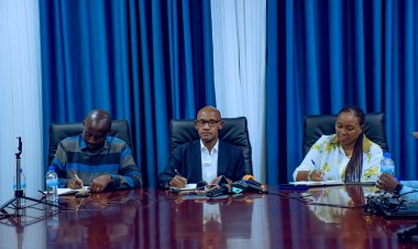 Hari amategeko y’igihugu adusaba gukorana n’itangazamakuru-Meya Gasana Stephen