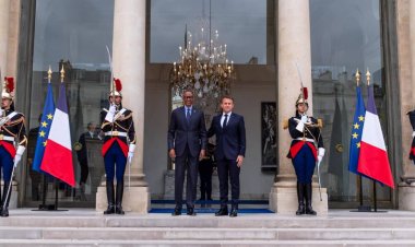 Perezida Kagame  ari mu ruzinduko rw'akazi  i Paris  mu Bufaransa