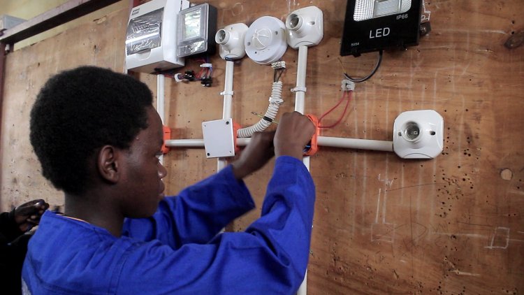 Kicukiro:Abakobwa biga muri TVET bemeza ko ari isoko y'ubukire