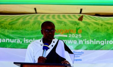 Iyo abantu babuze umuco baba baciye ukubiri n'ubumuntu-Meya Mbonyumuvunyi