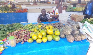 Nyagatare:Barishimira isoko bubakiwe nyuma y’uko banyagirwaga n'ibicuruzwa byabo bikangirika