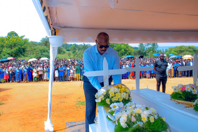 Ni abantu bakundaga umurimo-Guverineri Rubingisa avuga ku bishwe n'inkuba[AMAFOTO]