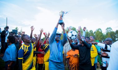 Kayonza:Mukarange yegukanye igikombe cy'Umurenge Kagame Cup imbere y'uruvunganzoka rw'abafana [AMAFOTO]